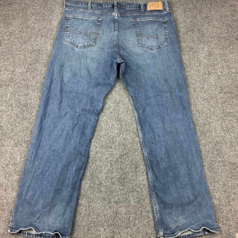 Signature by Levi Strauss Mens Size 40x30 Relaxed Fit Jeans Blue Medium Wash